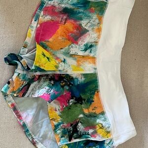 Lululemon Speed Up 2.5 lines size 6 short